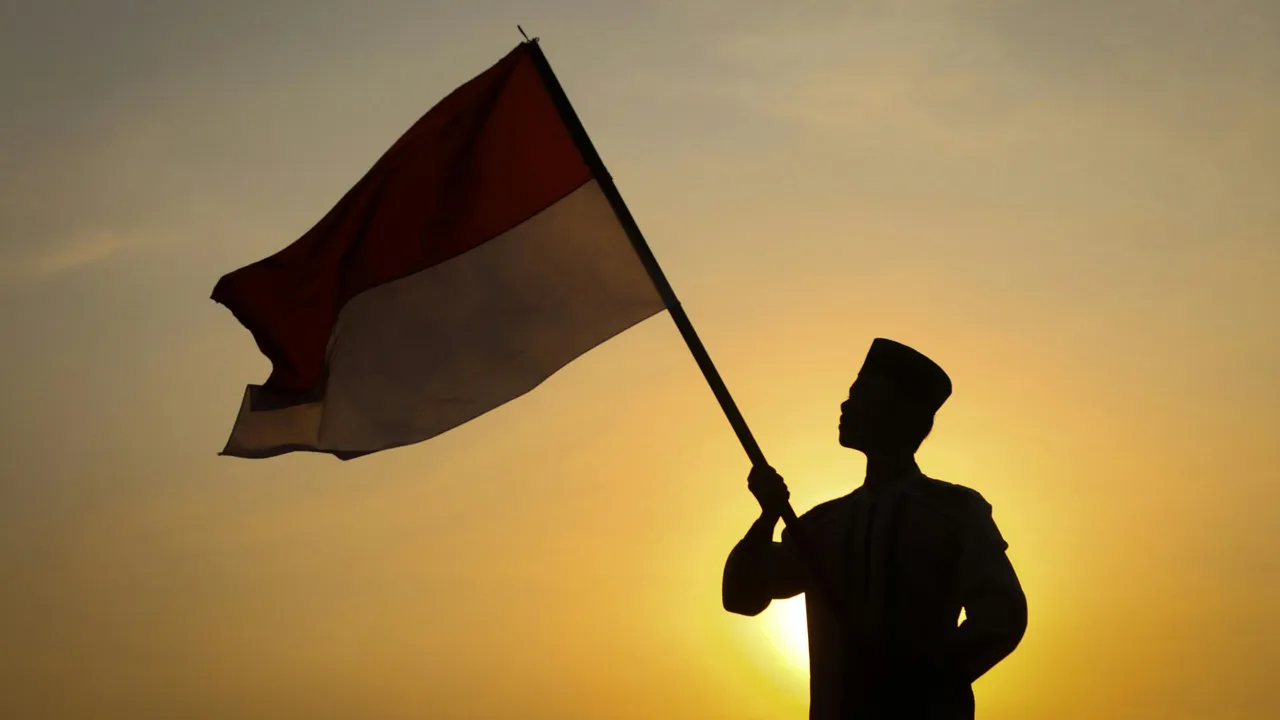 Refleksi Kemerdekaan Lewat Puisi “Malam 17 Agustus”